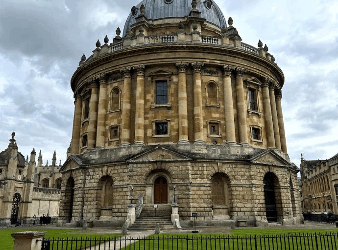 Discover Oxfordshire: Where History, Culture, and Tranquility Converge